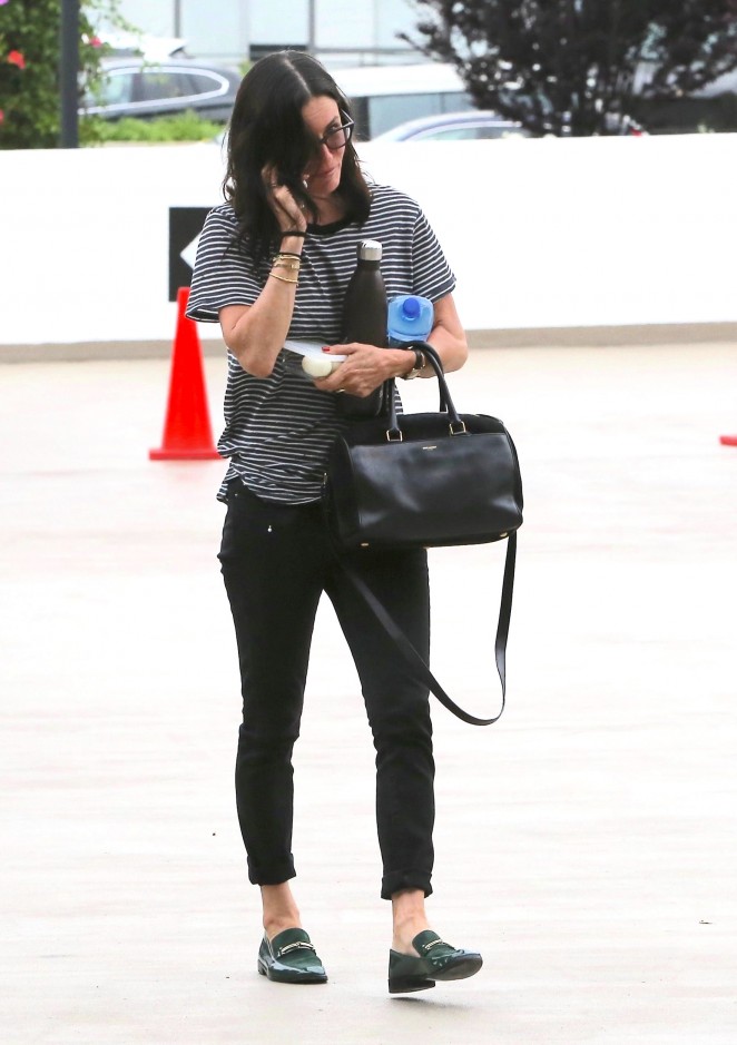 Courteney Cox Heads to office building in Hollywood