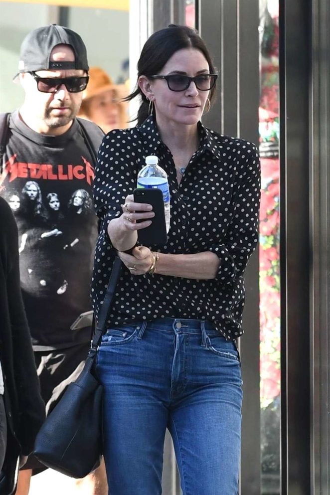 Courteney Cox in Jeans - Shopping in Beverly Hills