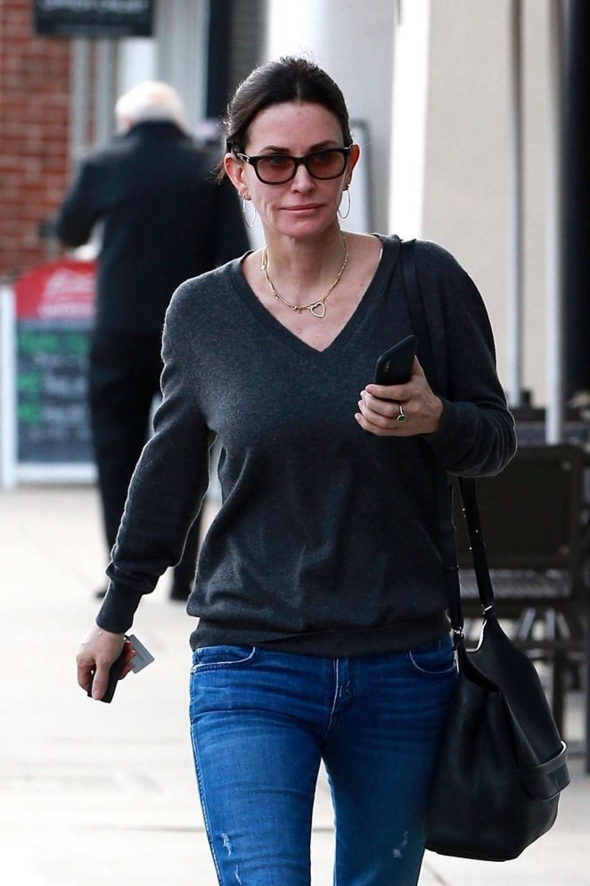 Courteney Cox out for a meeting in the 90210 in Beverly Hills