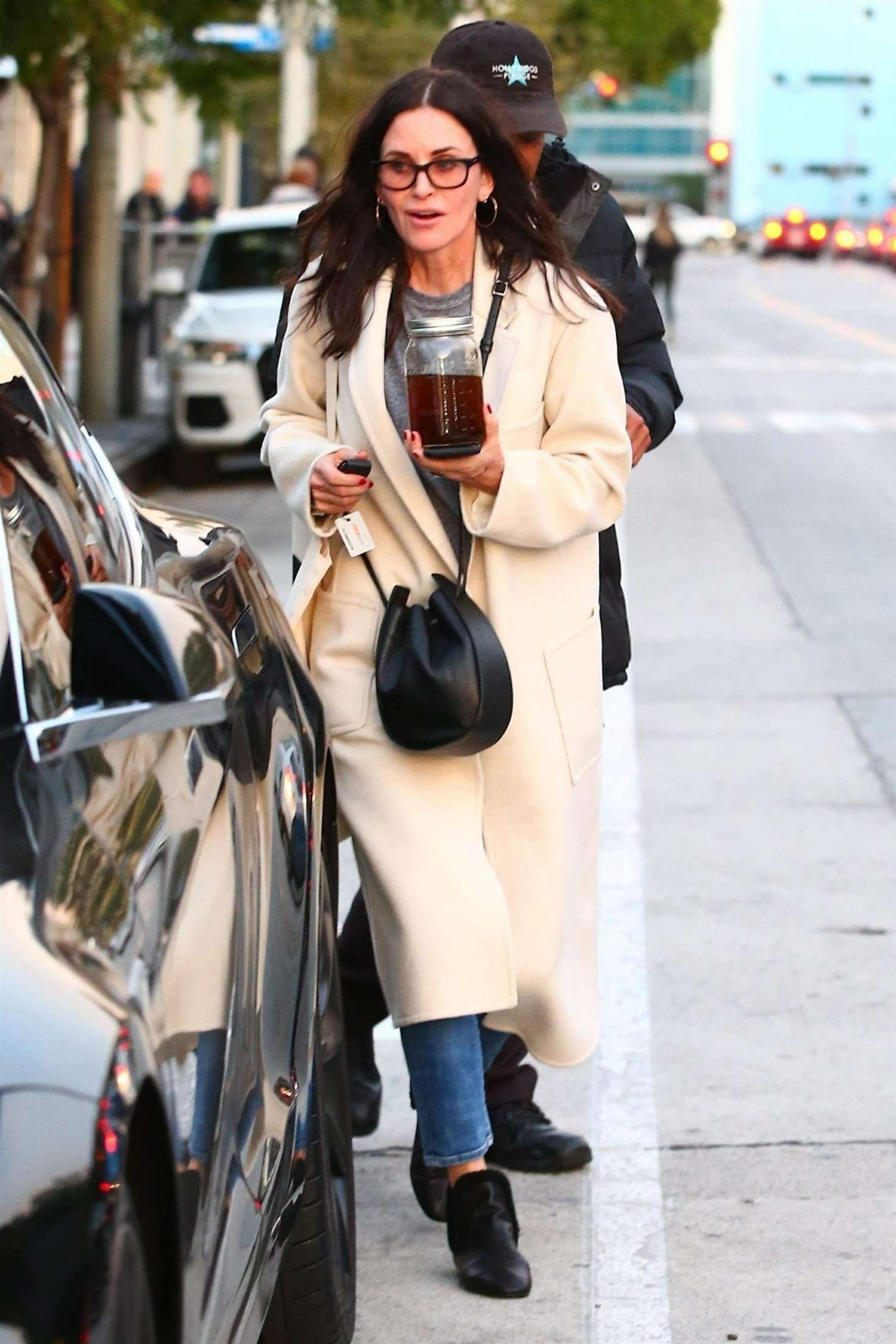 Courteney Cox - Shopping in West Hollywood