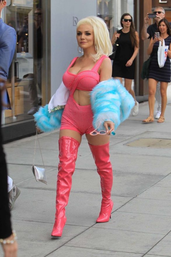 Courtney Stodden on Rodeo Drive in Beverly Hills
