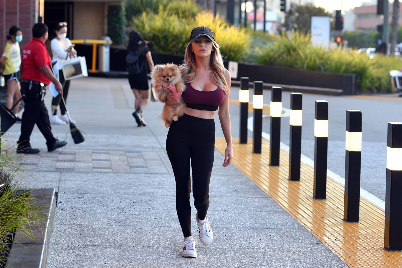 Courtney Stodden 2021 : Courtney Stodden – Seen with her pup in Los Angeles-06