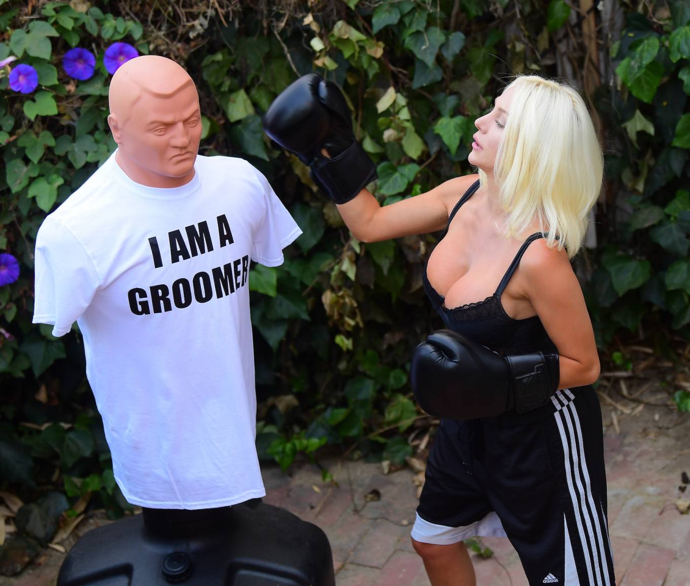 Courtney Stodden 2020 : Courtney Stodden – Takes shots at her ex Doug Hutchinson punching shirt in Beverly Hills-09