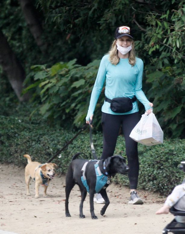 Courtney Thorne-Smith - Out for a dog walk in Brentwood
