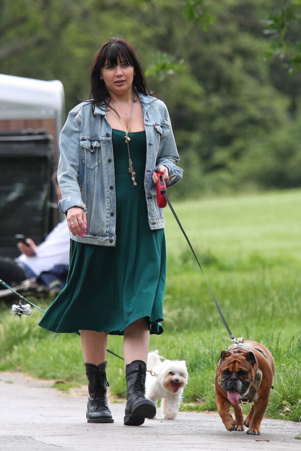 Daisy Lowe - Steps out for a dog walk in Primrose Hill Park