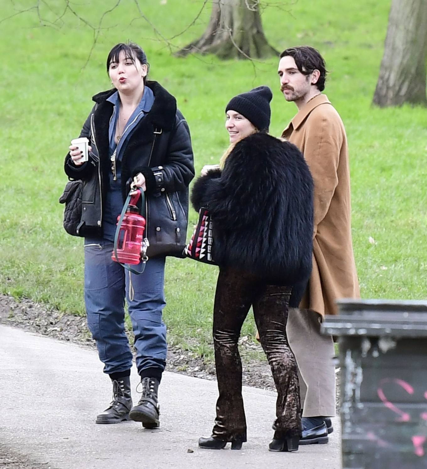 Daisy Lowe – With some friends in North London
