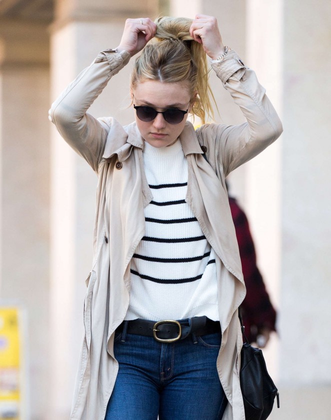 Dakota Fanning in Jeans Out in New York