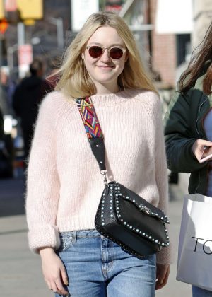 Dakota Fanning in Jeans out in NYC