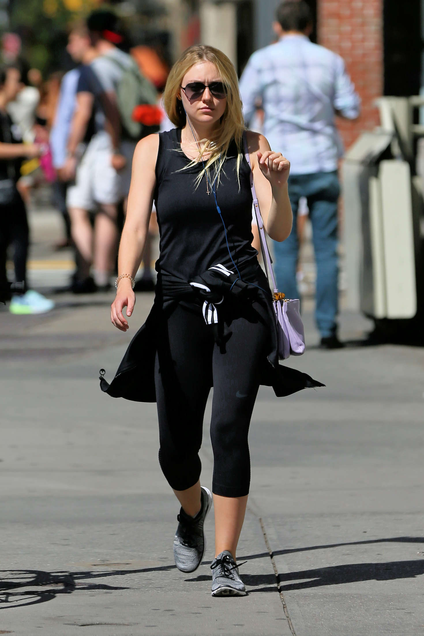 Dakota Fanning in Leggings Leaving a gym in New York – GotCeleb