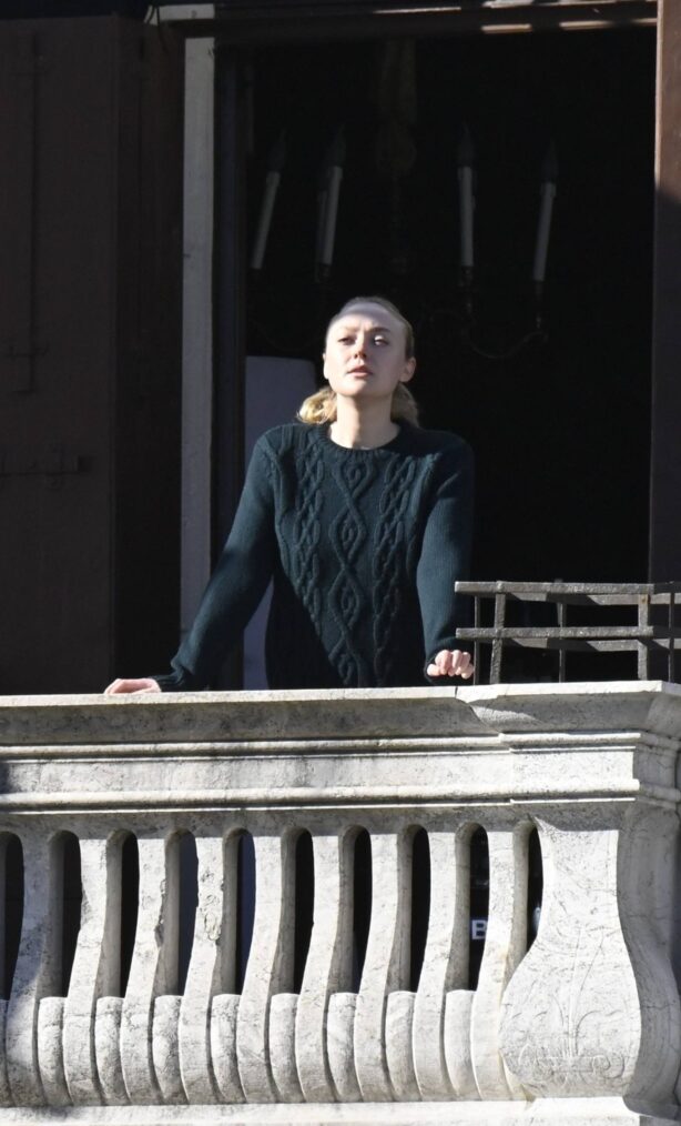 Dakota Fanning - On the set 'Ripley' in Venice