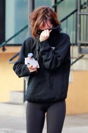Dakota Johnson - Leaves the gym with a friend in Studio City