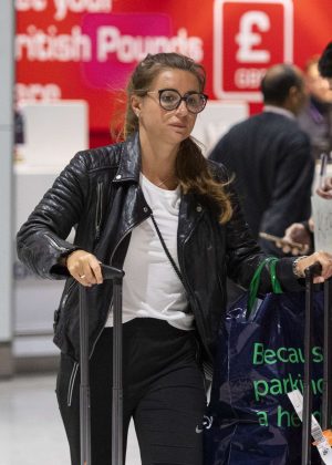 Dani Dyer - Return from a holiday in Dubai