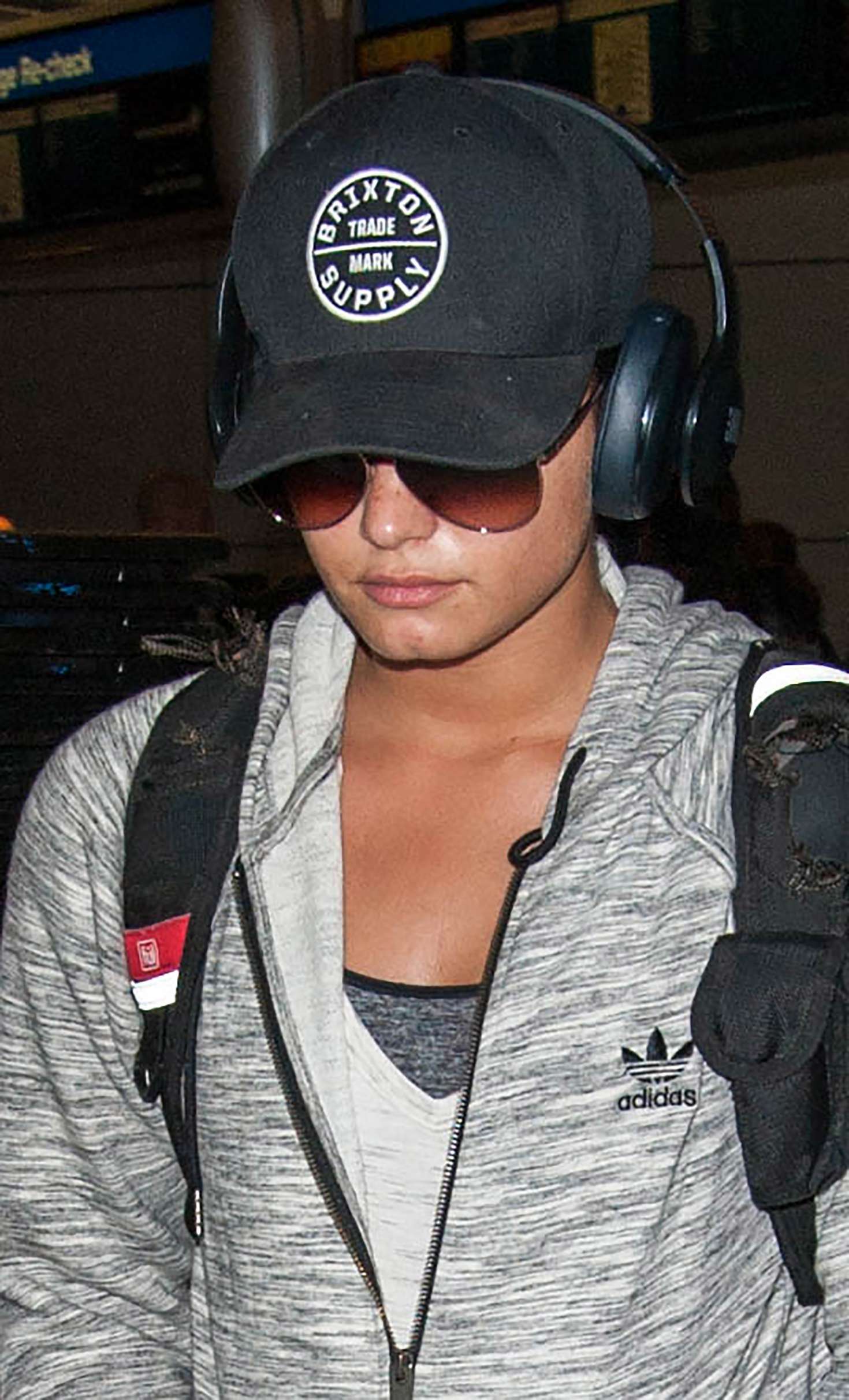 Demi Lovato - Arrives at LAX Airport in Los Angeles