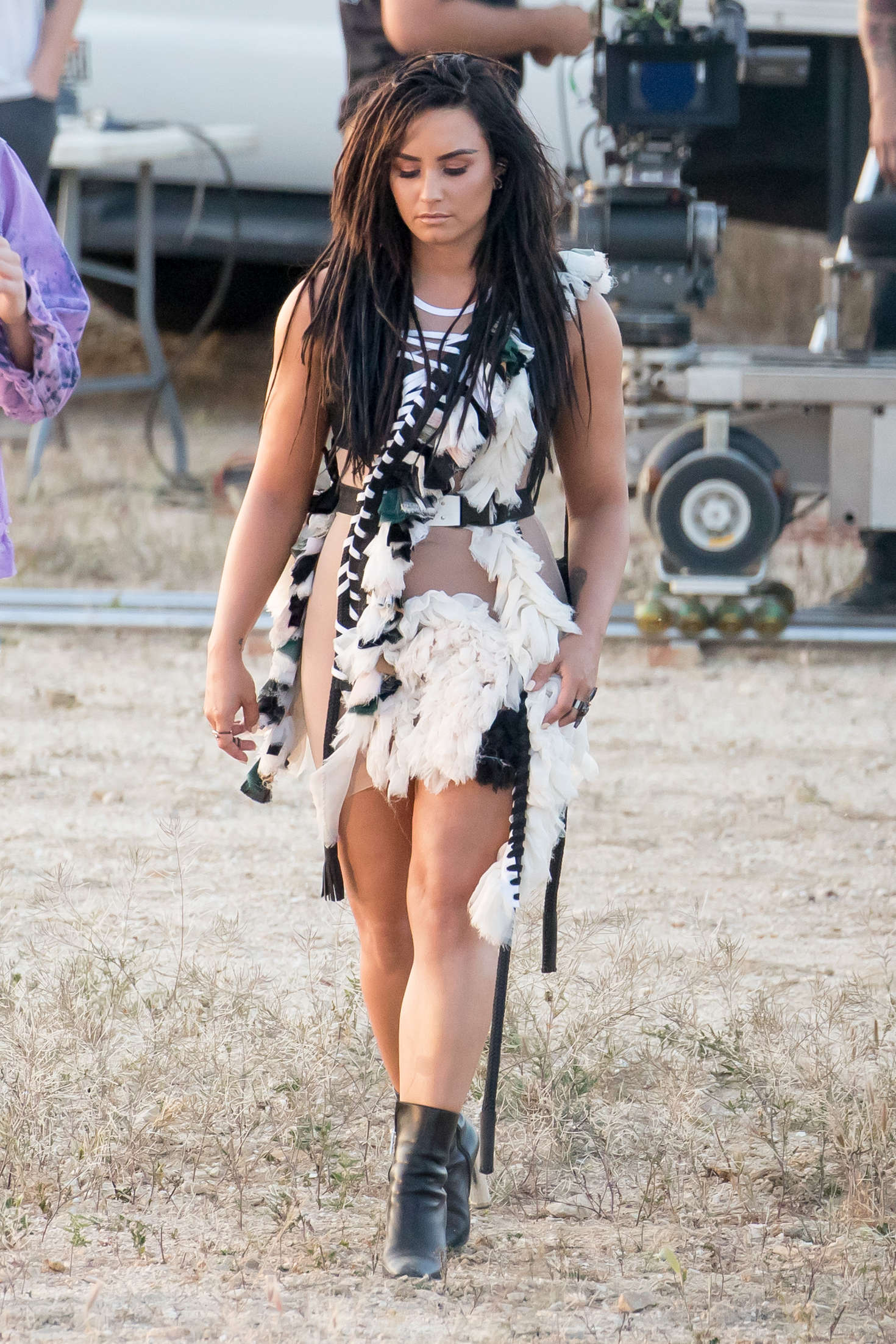 Demi Lovato - Filmed a music video for her song 'No Promises' in California