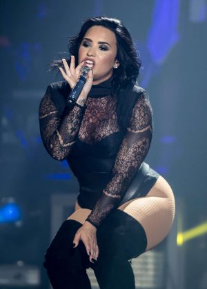 Demi Lovato - 'Honda Civic Tour: Future Now' in Camden New Jersey