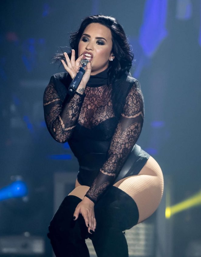 Demi Lovato - 'Honda Civic Tour: Future Now' in Camden New Jersey
