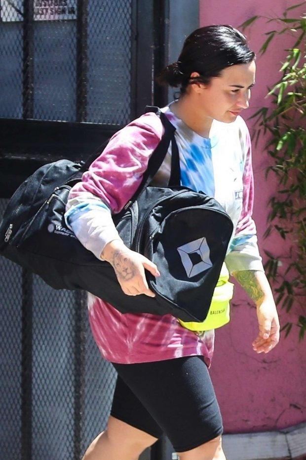 Demi Lovato - Leaves the gym in Los Angeles