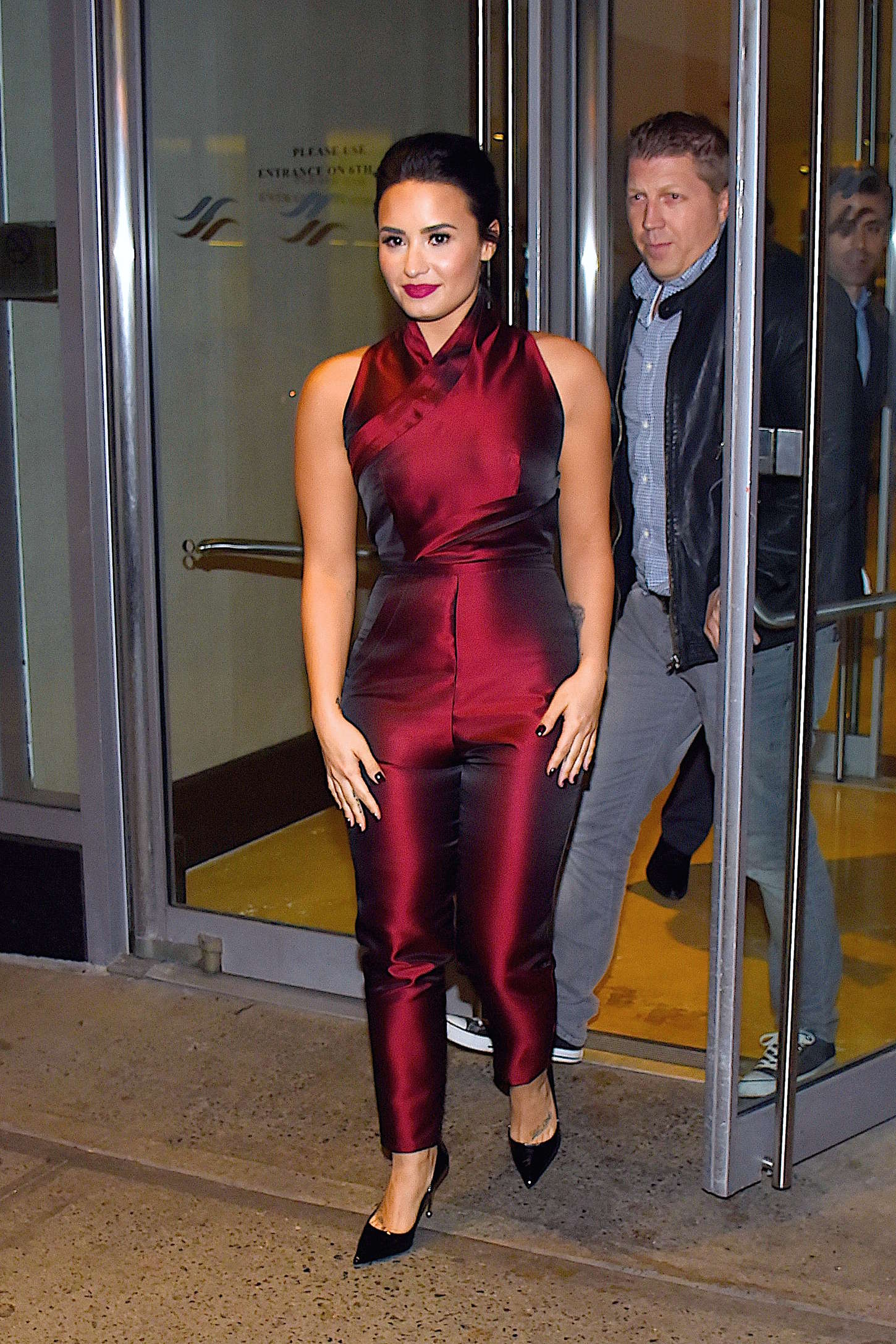 Demi Lovato 2015 : Demi Lovato in Red -01