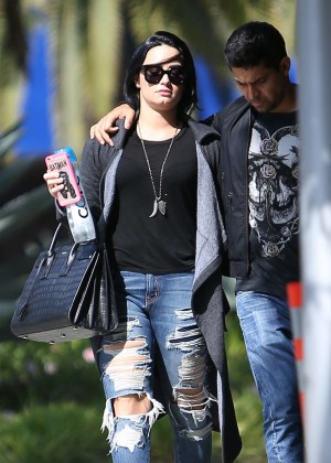 Demi Lovato - Leaving the Pacific Design Center in West Hollywood