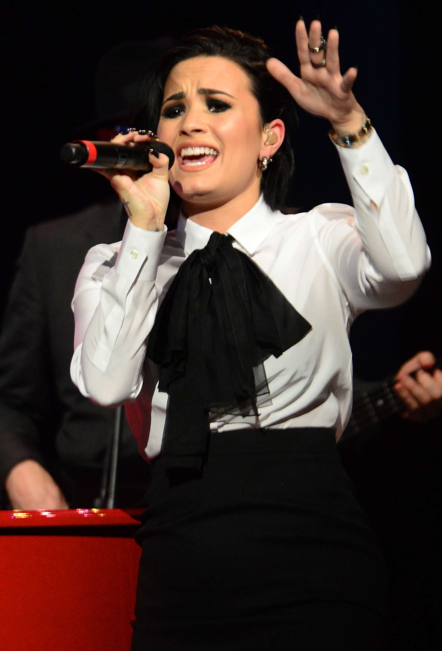 Demi Lovato 2016 : Demi Lovato: Performing with Elton John at the Wiltern -34
