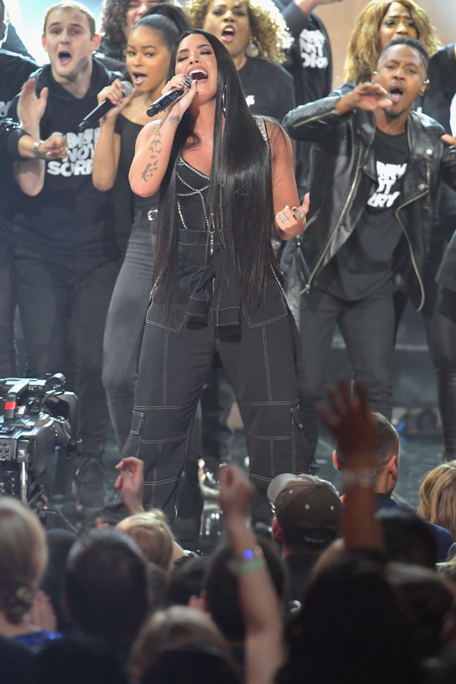 Demi Lovato - Performs at 2017 American Music Awards in LA