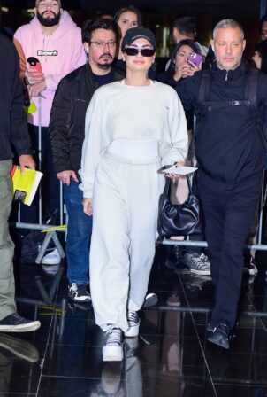 Demi Lovato - Spotted at the Galeão airport in Rio de Janeiro