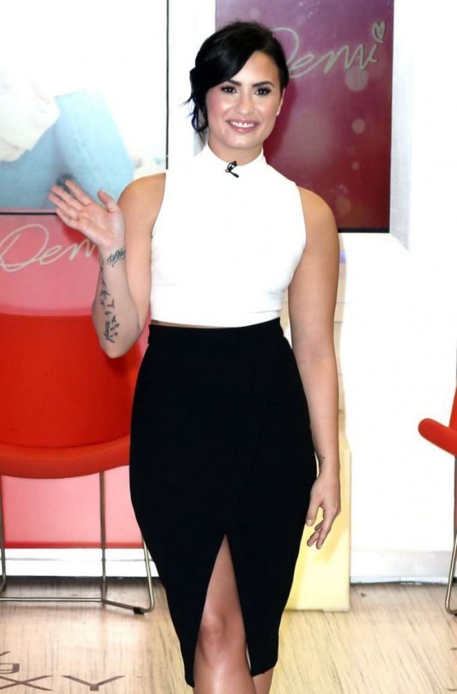 Demi Lovato - Visits 'Good Morning America' in NYC