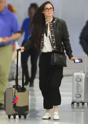 Demi Moore - Arrives at JFK airport in New York