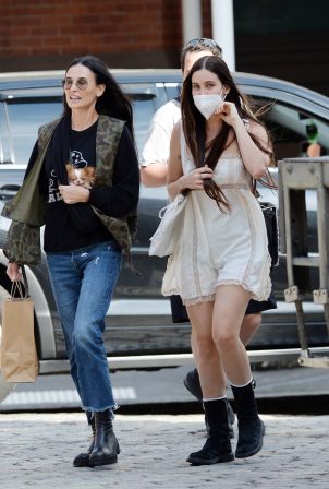 Demi Moore - With daughter Scout Moore seen on a stroll in New York