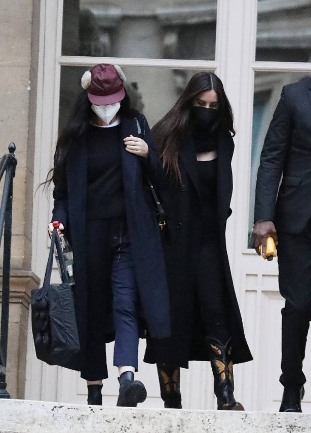 Demi Moore - With Scout Willis leaving the FENDI show during the Fashion Weeki in Paris