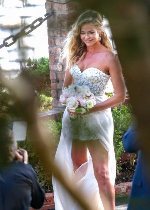 Denise Richards - Marrying Aaron Phypers in Malibu