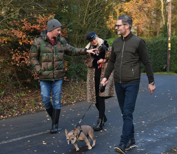 Denise Van Outen - Takes her dogs Tilly and Remy for a walk in the Essex