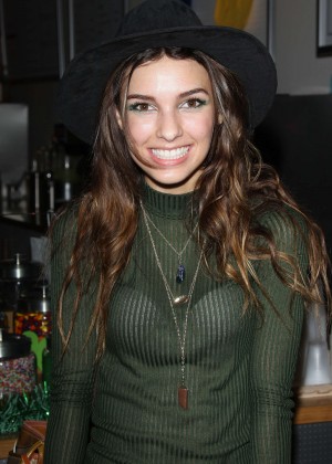Denyse Tontz - Children's Hospital LA 'Super Sweet Toy Drive' at Duff's Cake Mix in Hollywood