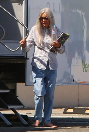 Diane Keaton - Grabs ice cream while taking a break from filming 'Mack and Rita' in Palm Springs