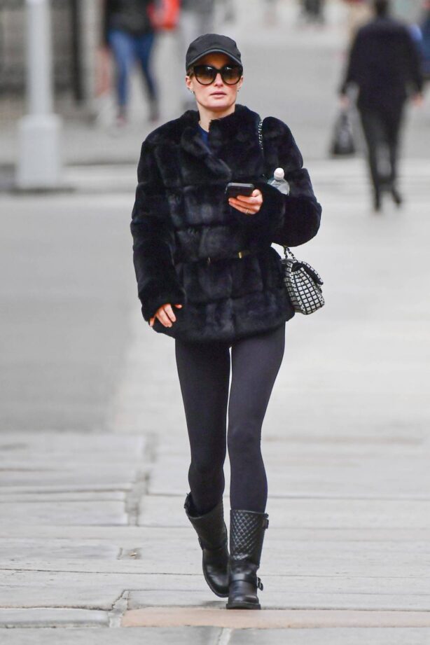 Diane Kruger - Out for a stroll in New York