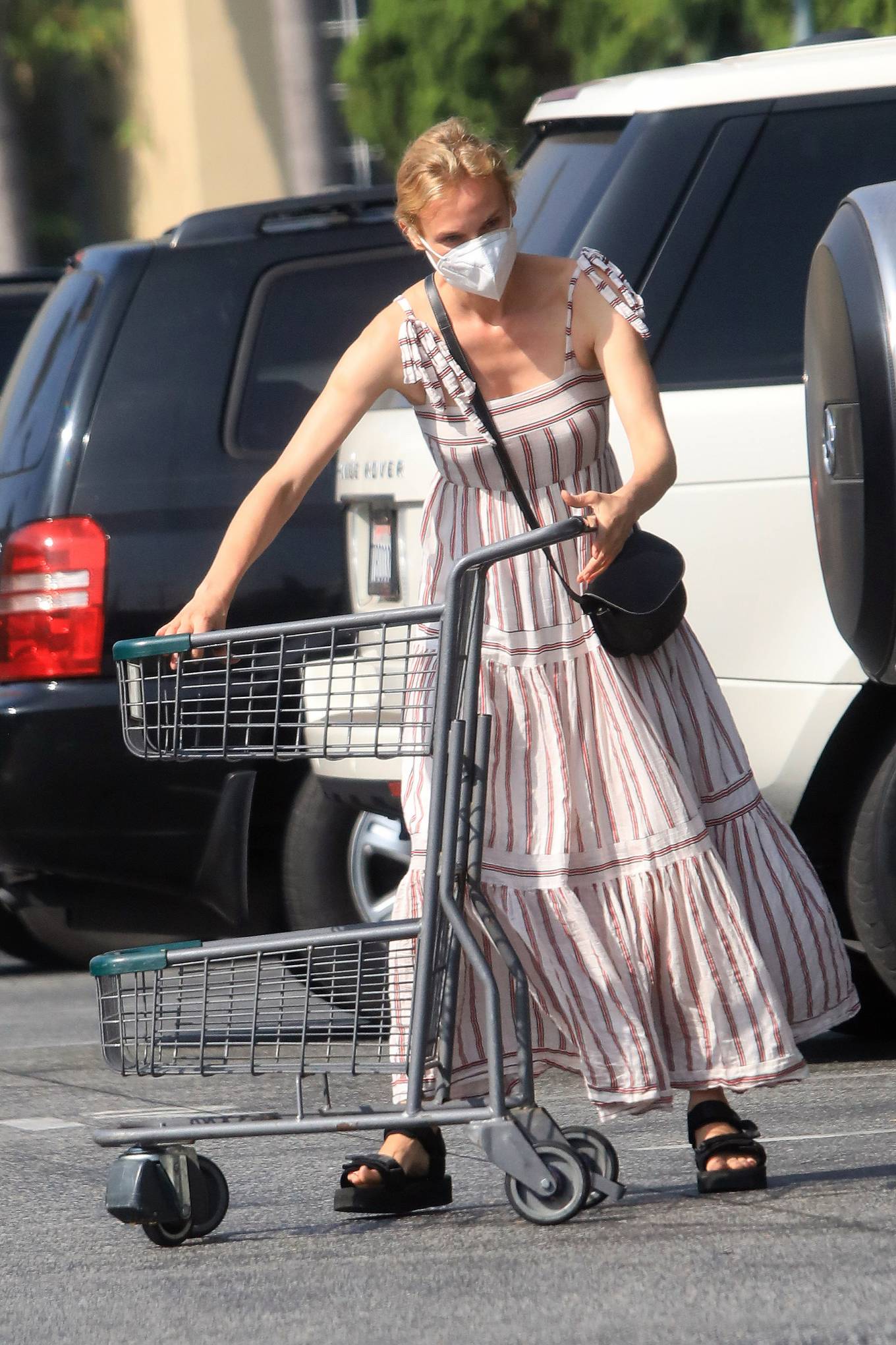 Diane Kruger – Shopping in Los Angeles