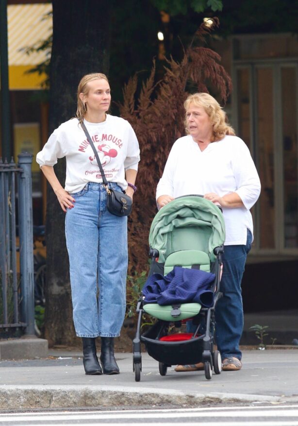 Diane Kruger - Walk with her mom in New York City