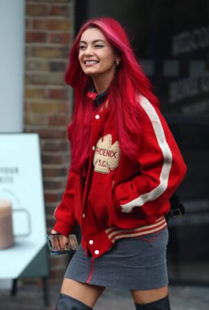 Dianne Buswell - Leaving for the Saturday live show in London