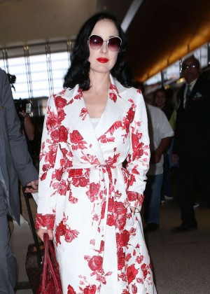 Dita Von Teese - Arrives at LAX airport in LA
