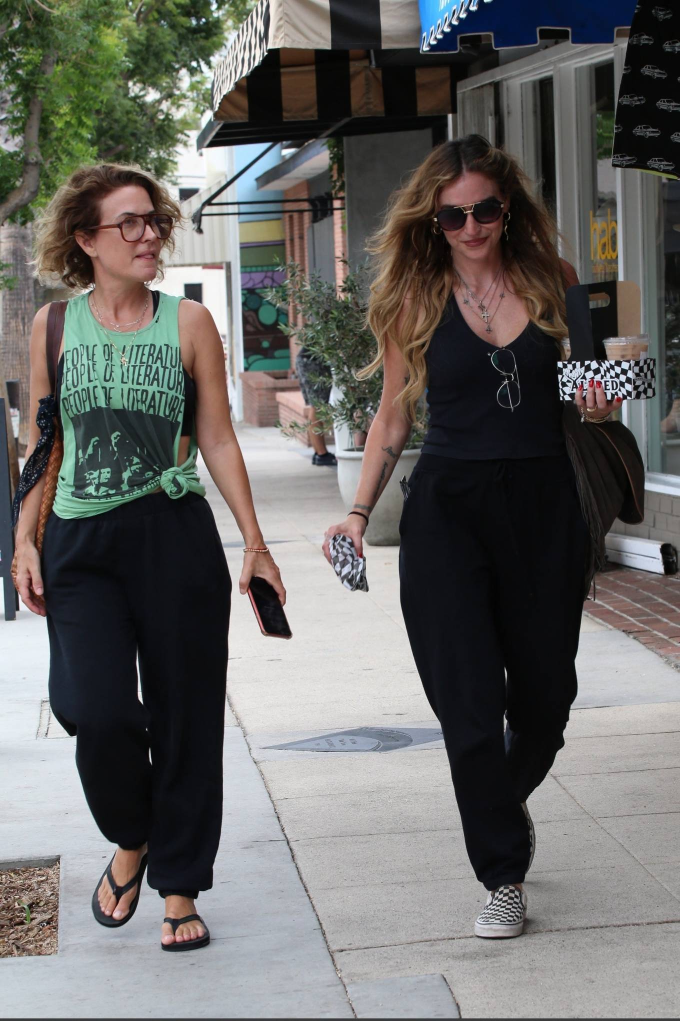 Drea de Matteo - With Chris Kushner are seen getting Alfred's Coffee in Studio City
