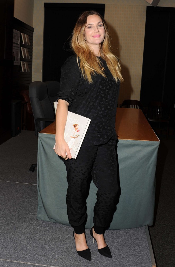 Drew Barrymore - Wildflower Book Signing at Barnes & Noble in Los Angeles