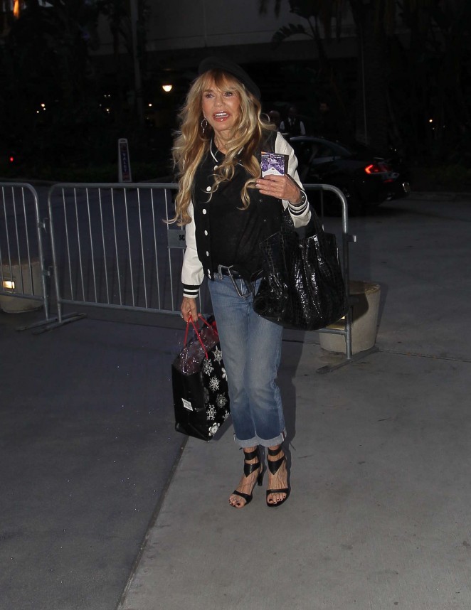 Dyan Cannon at Los Angeles Lakers Game in LA