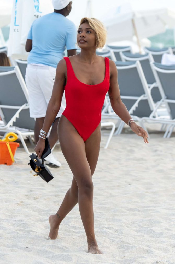 Elisa Johnson - Wearing red bathing suit in Miami Beach