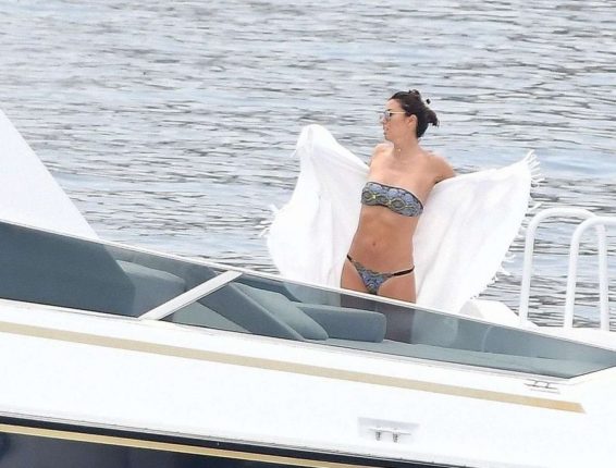 Elisabetta Gregoraci in Bikini at a yacht in Monaco
