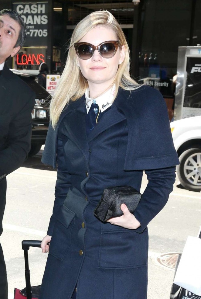Elisha Cuthbert - Arrives at Today Show in New York