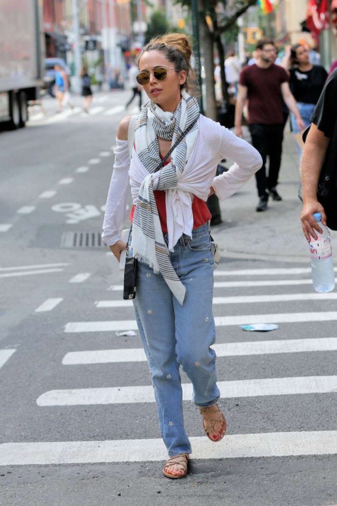 Eliuza Dushku in Jeans Out in New York