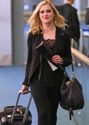 Eliza Taylor in Tights Arriving in Vancouver