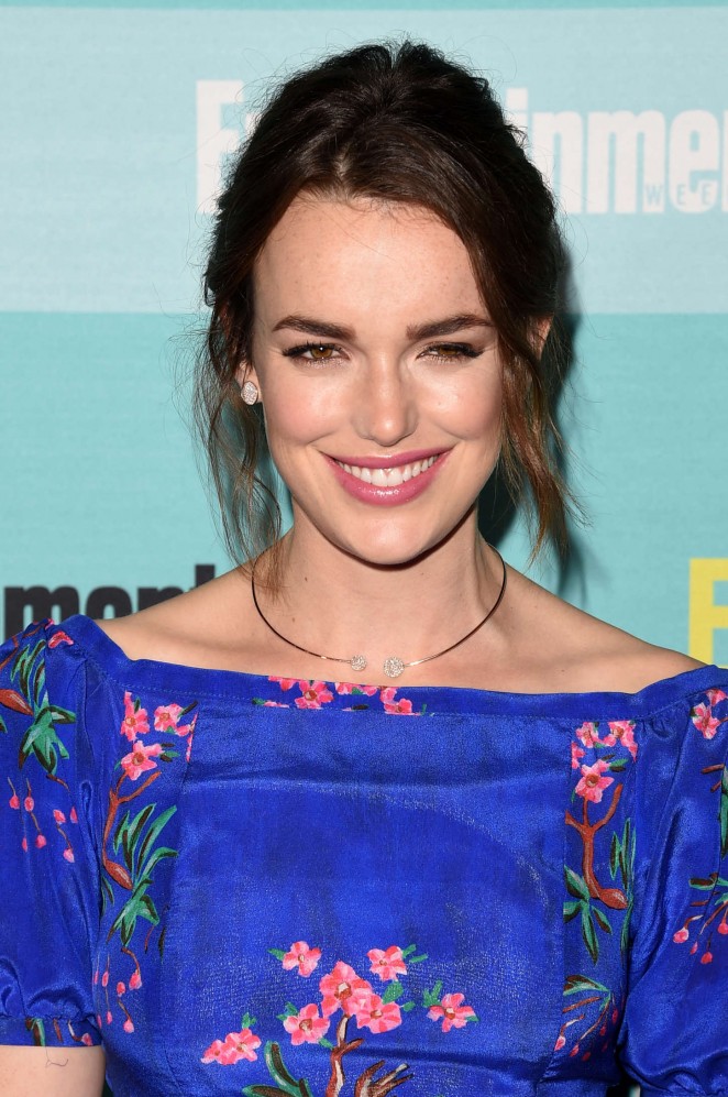 Elizabeth Henstridge - Entertainment Weekly Party at Comic-Con in San Diego