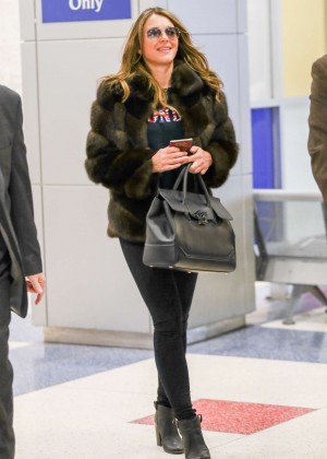 Elizabeth Hurley - Arrives at JFK Airport in New York