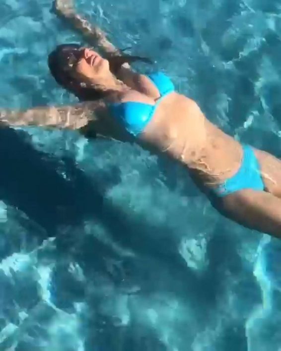 Elizabeth Hurley in Blue Bikini at pool